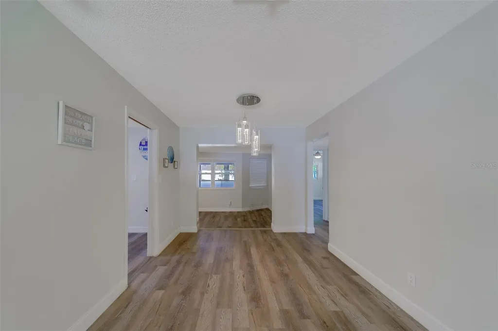 11146 51st Avenue N St Petersburg FL 33708