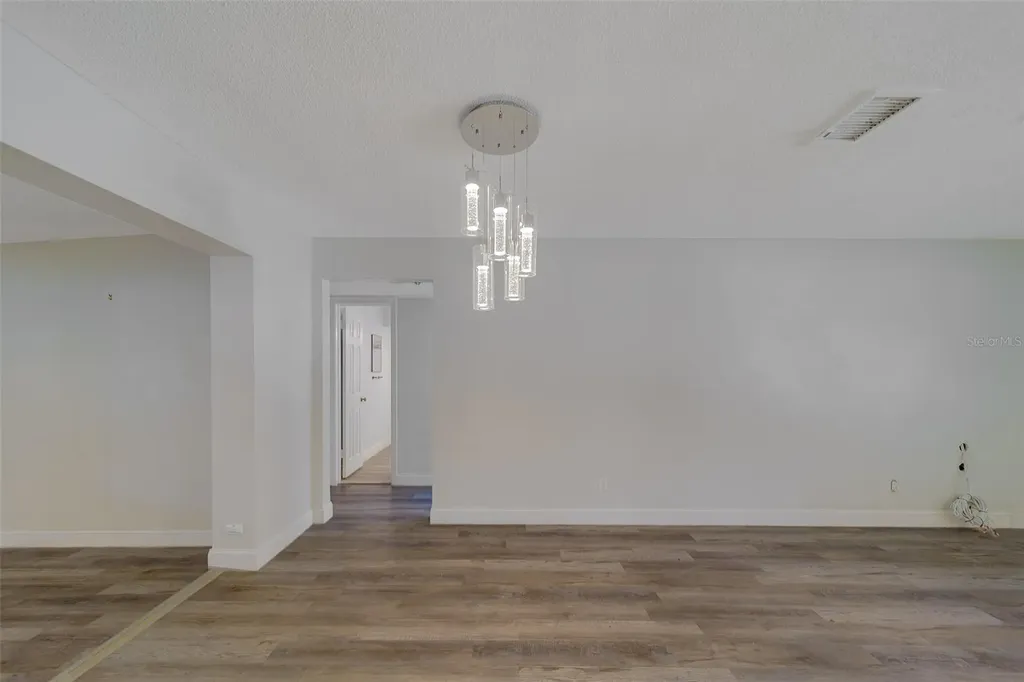 11146 51st Avenue N St Petersburg FL 33708