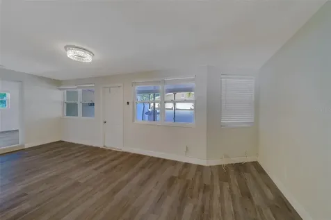 11146 51st Avenue N St Petersburg FL 33708