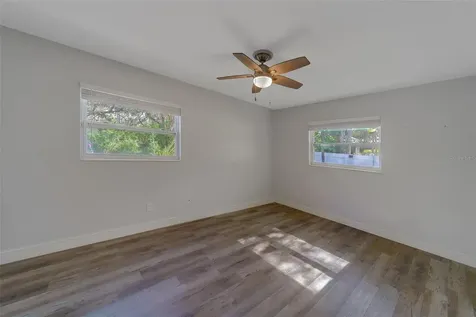 11146 51st Avenue N St Petersburg FL 33708