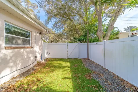 11146 51st Avenue N St Petersburg FL 33708