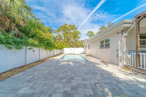 11146 51st Avenue N St Petersburg FL 33708