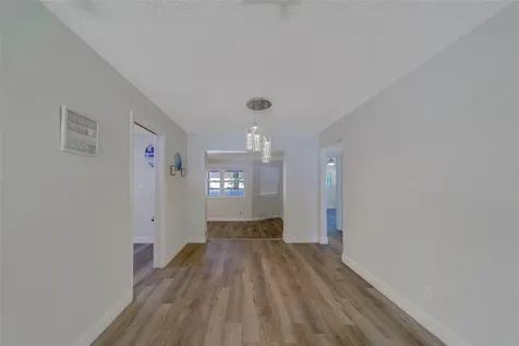 11146 51st Avenue N St Petersburg FL 33708