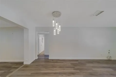 11146 51st Avenue N St Petersburg FL 33708