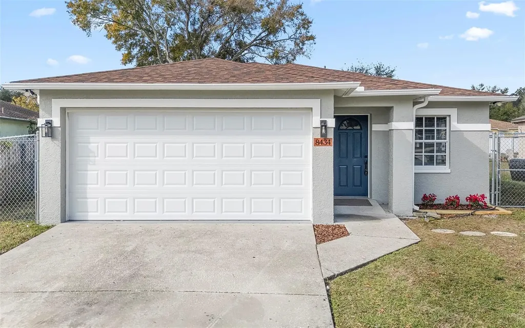 8434 N River Dune Street Tampa FL 33617