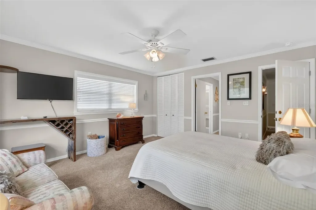936 N Baker Street Mount Dora FL 32757