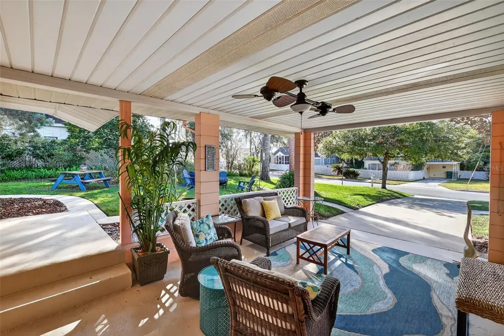 936 N Baker Street Mount Dora FL 32757