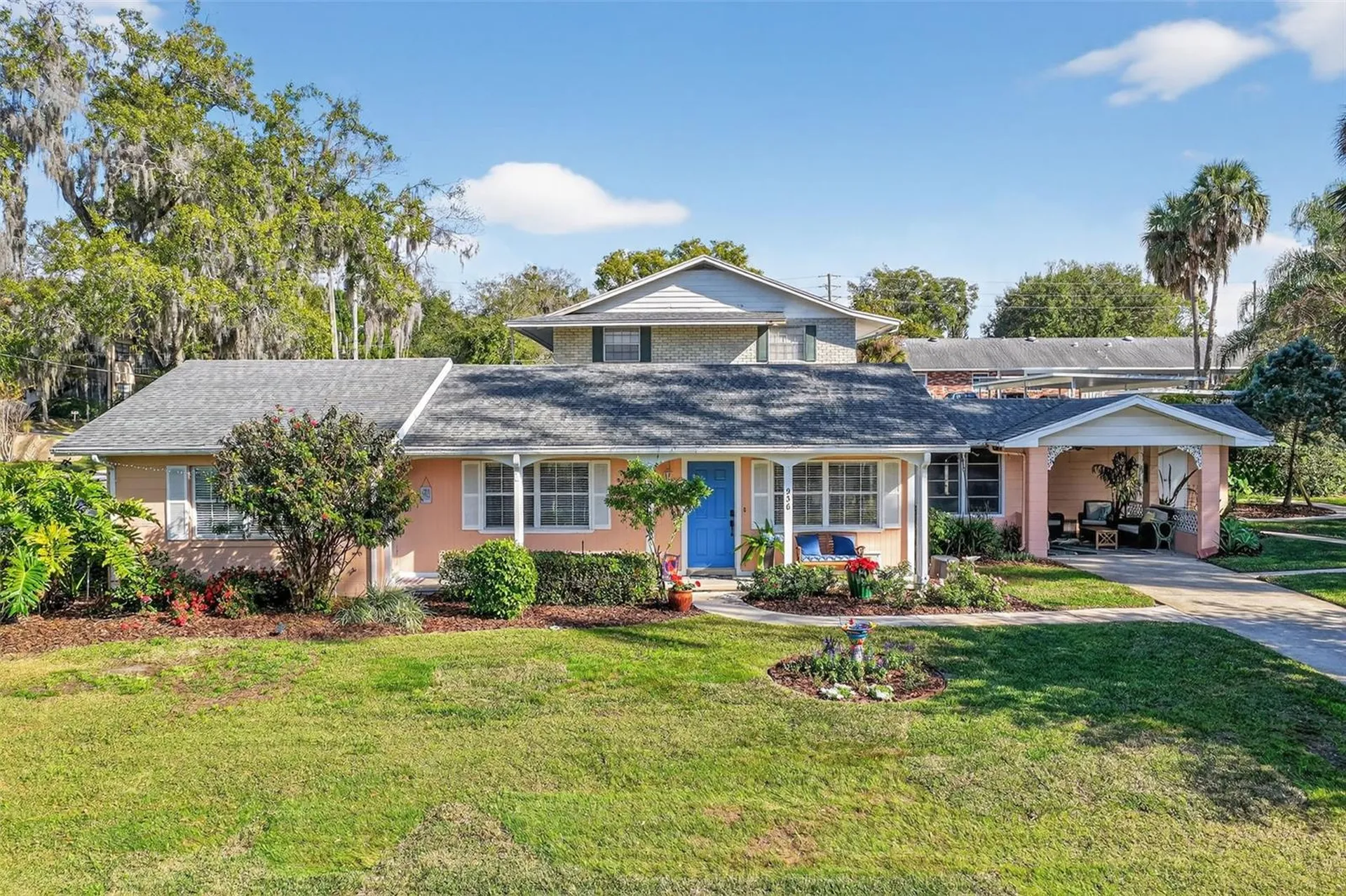 936 N Baker Street Mount Dora FL 32757