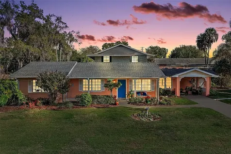 936 N Baker Street Mount Dora FL 32757