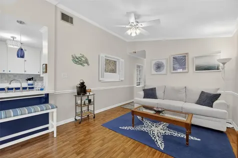 936 N Baker Street Mount Dora FL 32757