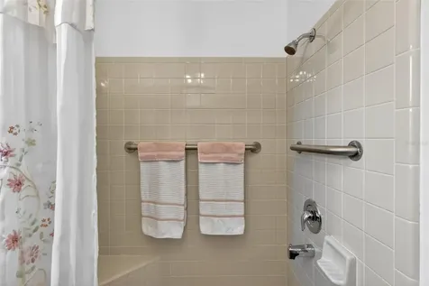 936 N Baker Street Mount Dora FL 32757