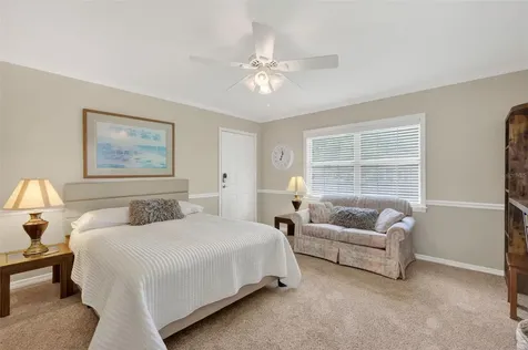 936 N Baker Street Mount Dora FL 32757