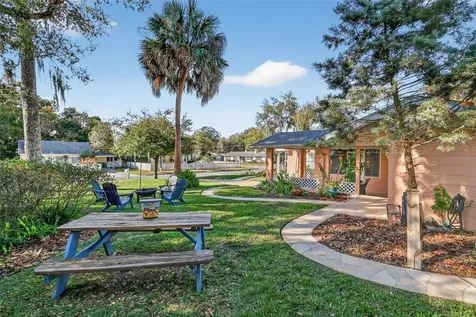 936 N Baker Street Mount Dora FL 32757