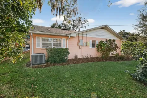 936 N Baker Street Mount Dora FL 32757