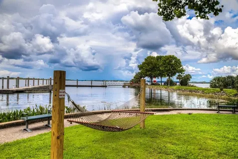 936 N Baker Street Mount Dora FL 32757