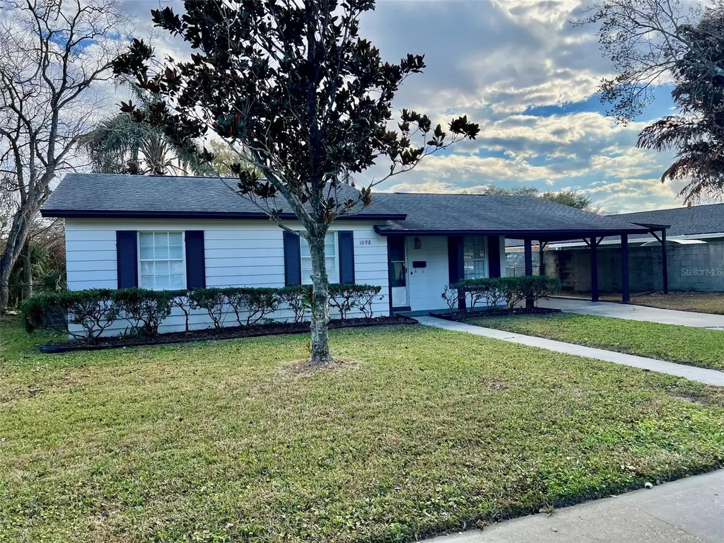 1098 Leeway Court Orlando FL 32810