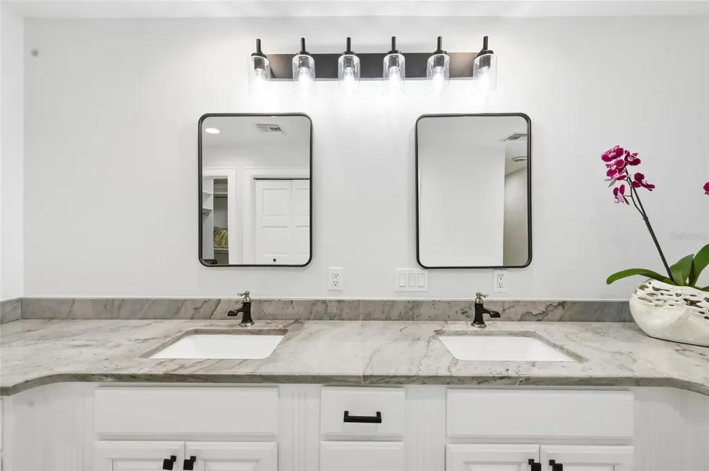 1307 Riverview Circle Bradenton FL 34209
