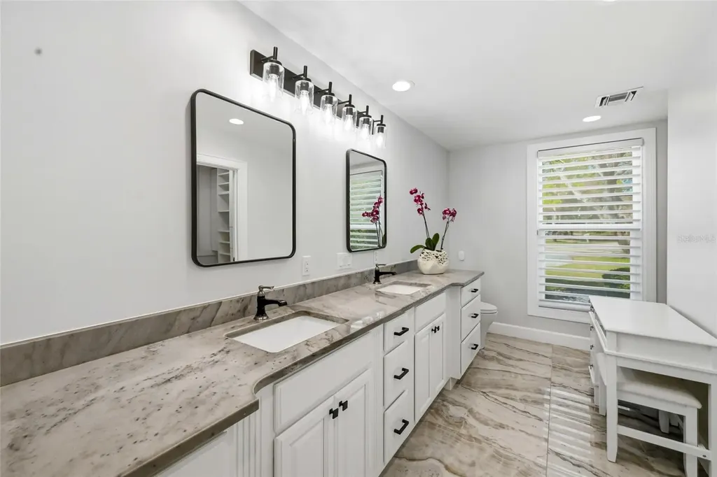 1307 Riverview Circle Bradenton FL 34209