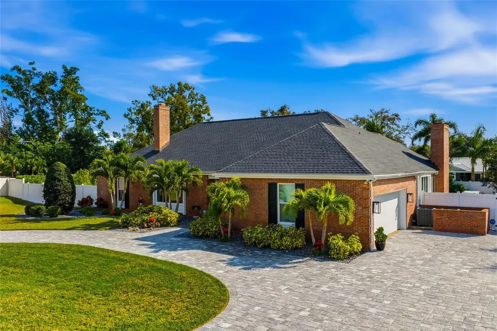 1307 Riverview Circle Bradenton FL 34209