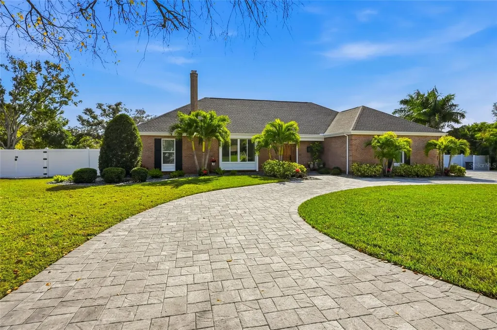 1307 Riverview Circle Bradenton FL 34209