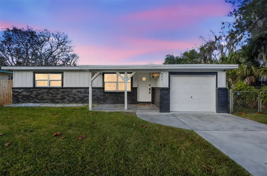 637 Ash Avenue Daytona Beach FL 32117