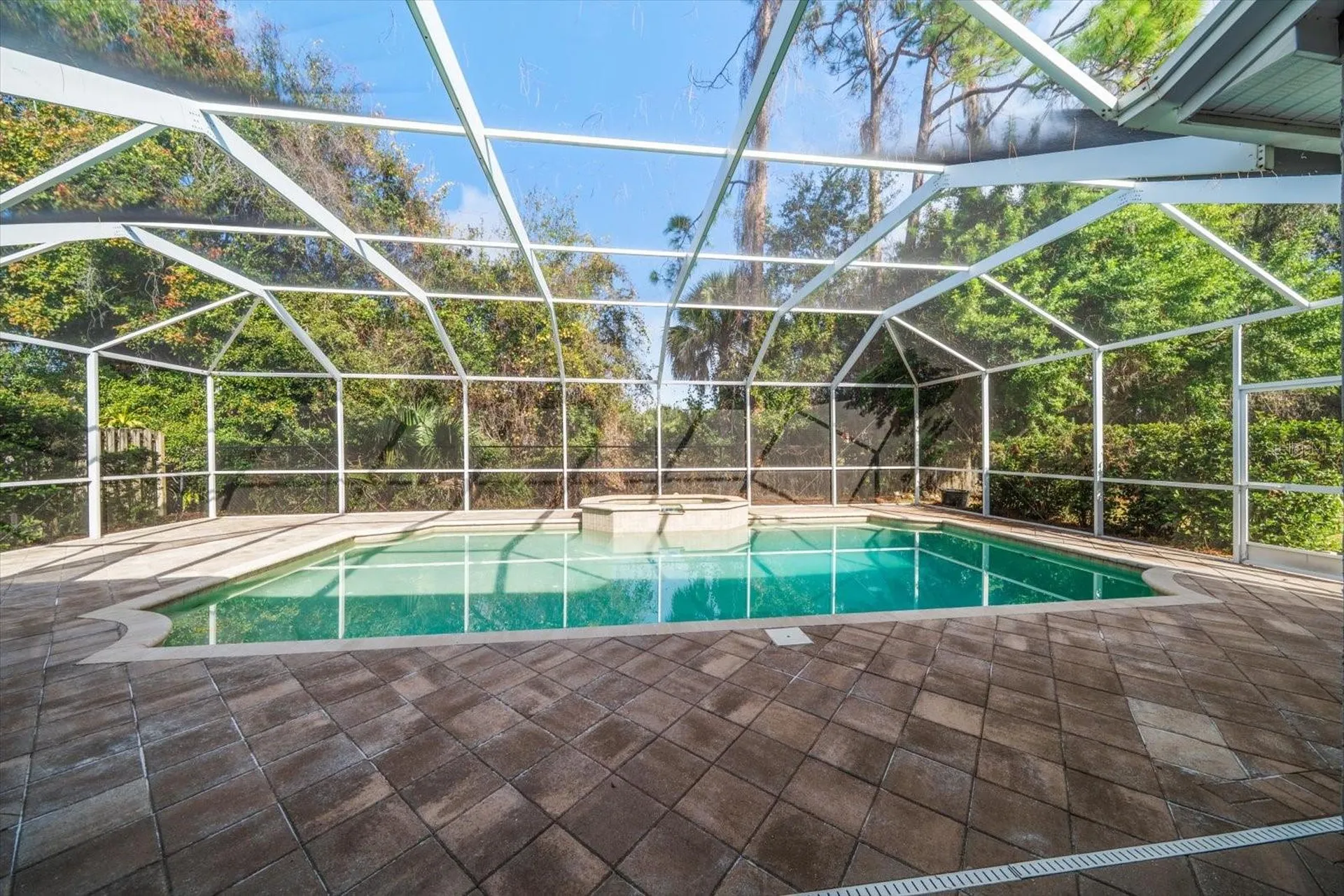 10539 Weybridge Drive Tampa FL 33626