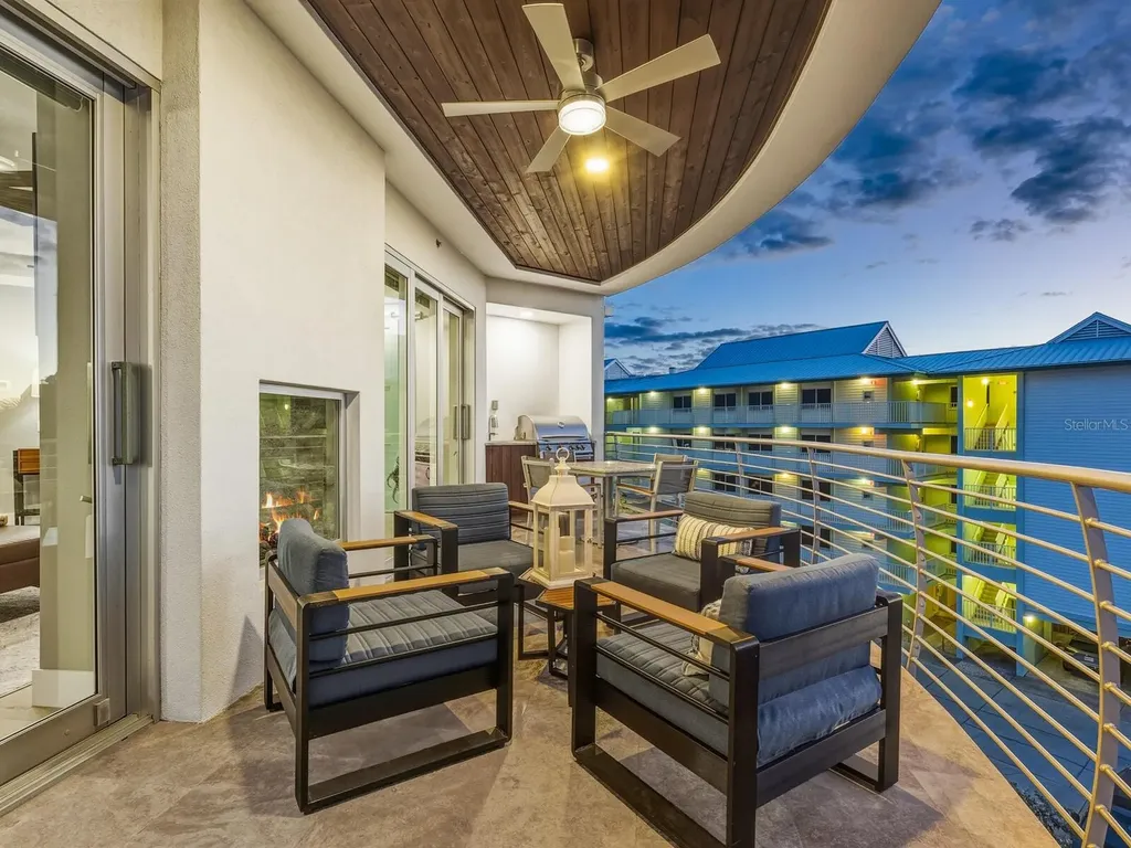 1140 Seaside Drive Siesta Key FL 34242