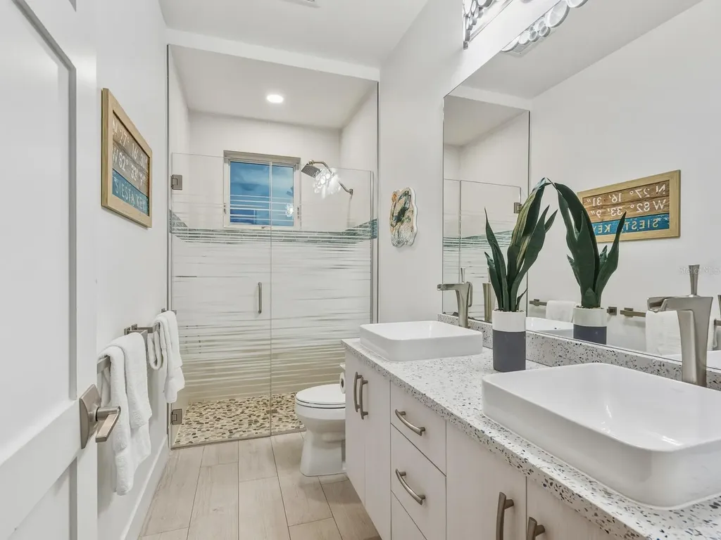 1140 Seaside Drive Siesta Key FL 34242