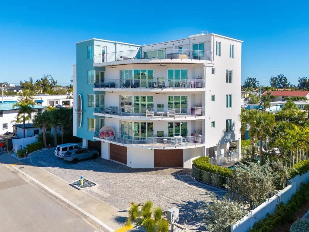 1140 Seaside Drive Siesta Key FL 34242