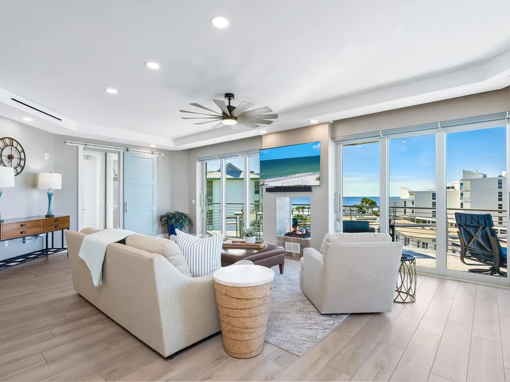 1140 Seaside Drive Siesta Key FL 34242