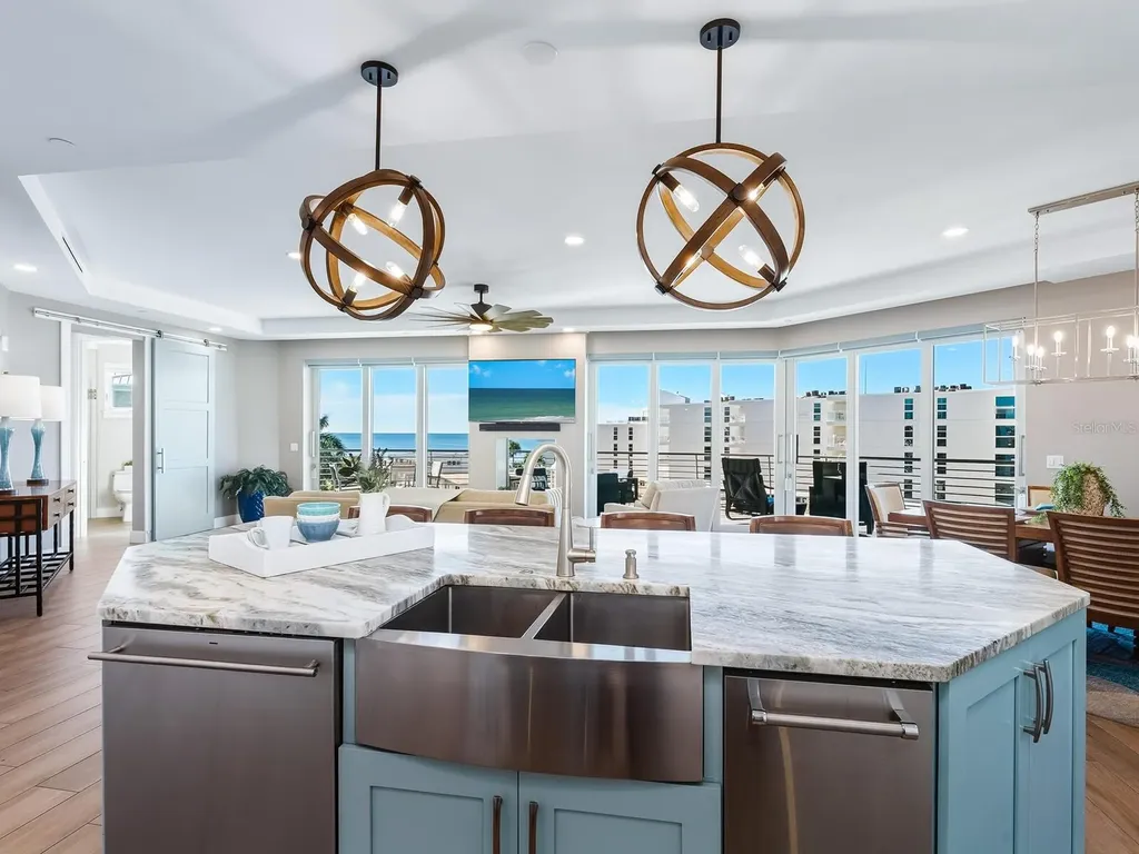 1140 Seaside Drive Siesta Key FL 34242