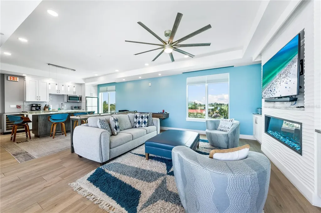 1140 Seaside Drive Siesta Key FL 34242
