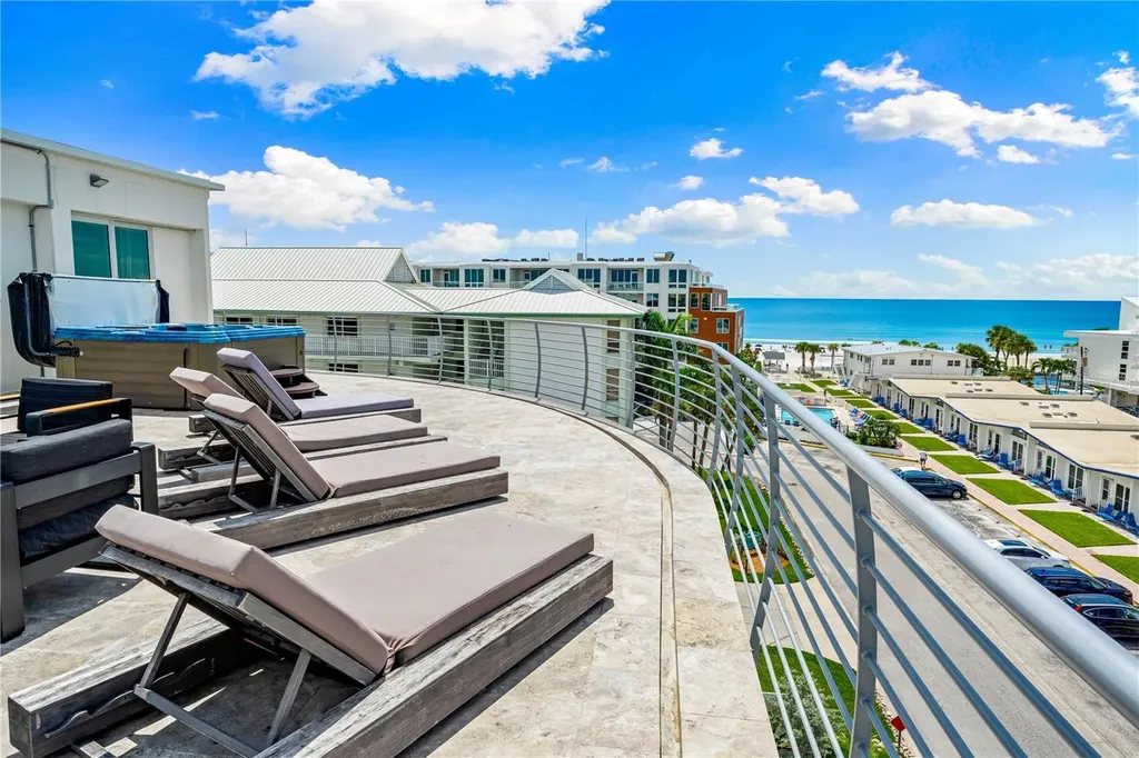1140 Seaside Drive Siesta Key FL 34242