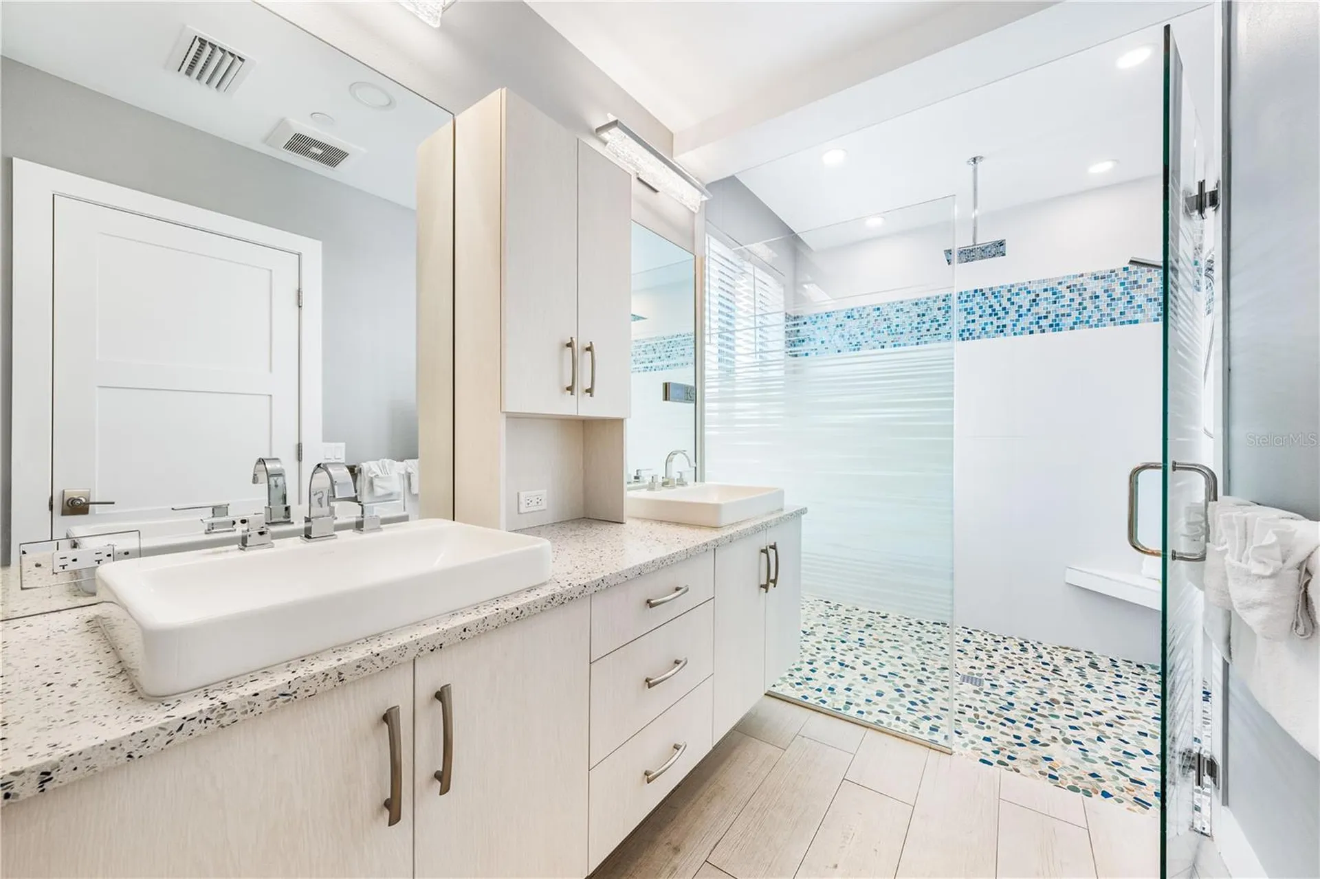 1140 Seaside Drive Siesta Key FL 34242