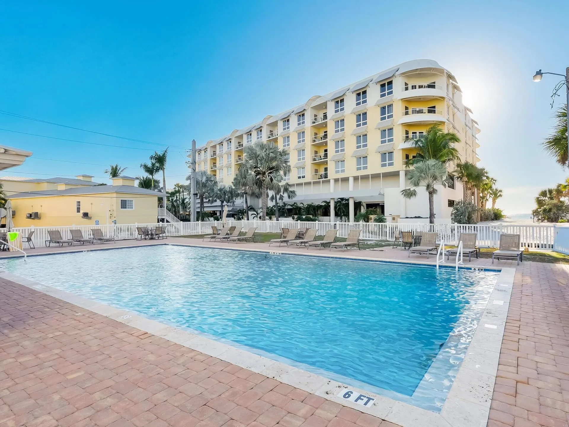 1140 Seaside Drive Siesta Key FL 34242