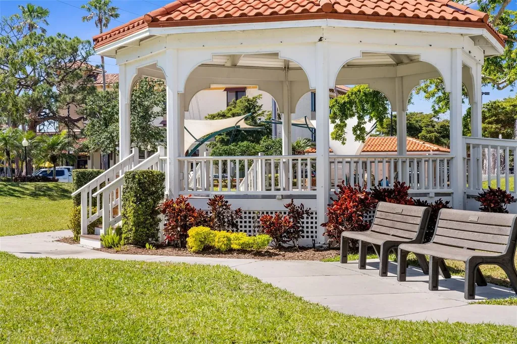 1150 Tarpon Center Drive Venice FL 34285