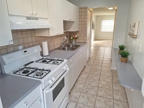 5969 Terrace Park Dr Drive N St Petersburg FL 33709