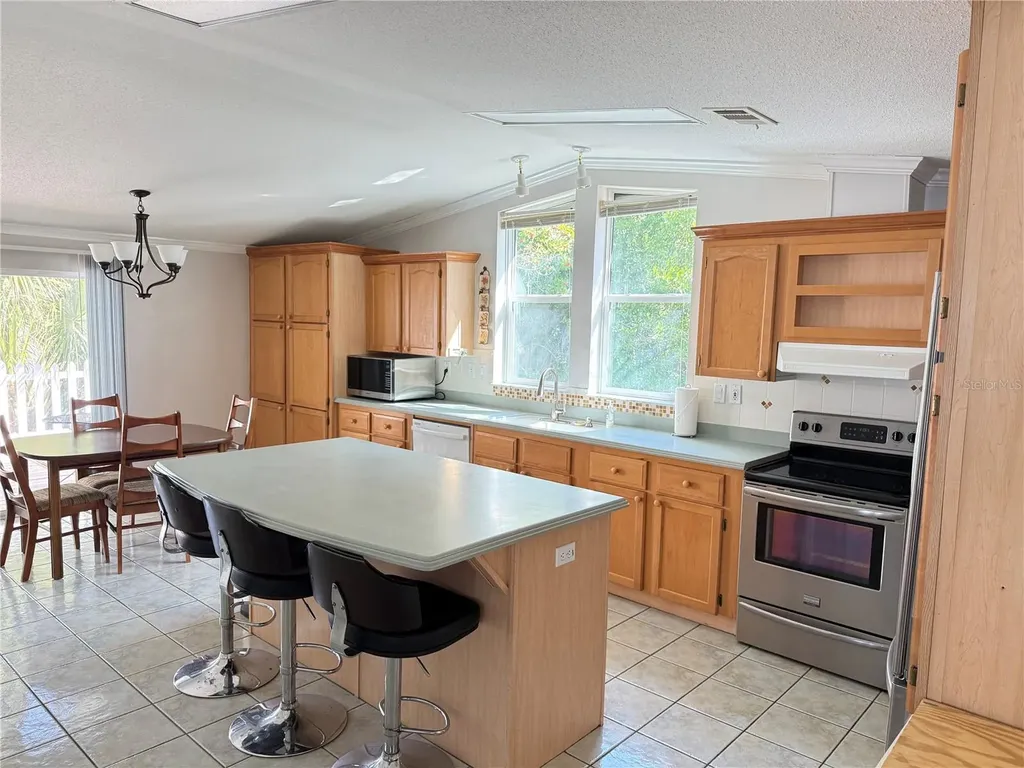 383 Mount Richmond Avenue NE St Petersburg FL 33702