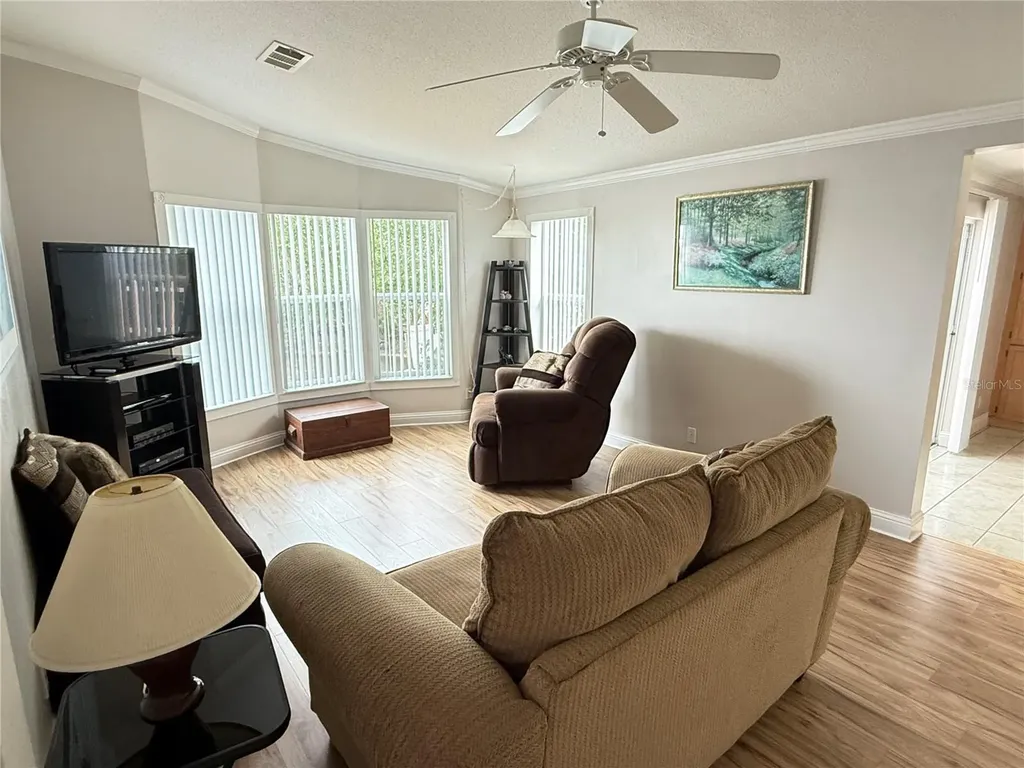 383 Mount Richmond Avenue NE St Petersburg FL 33702