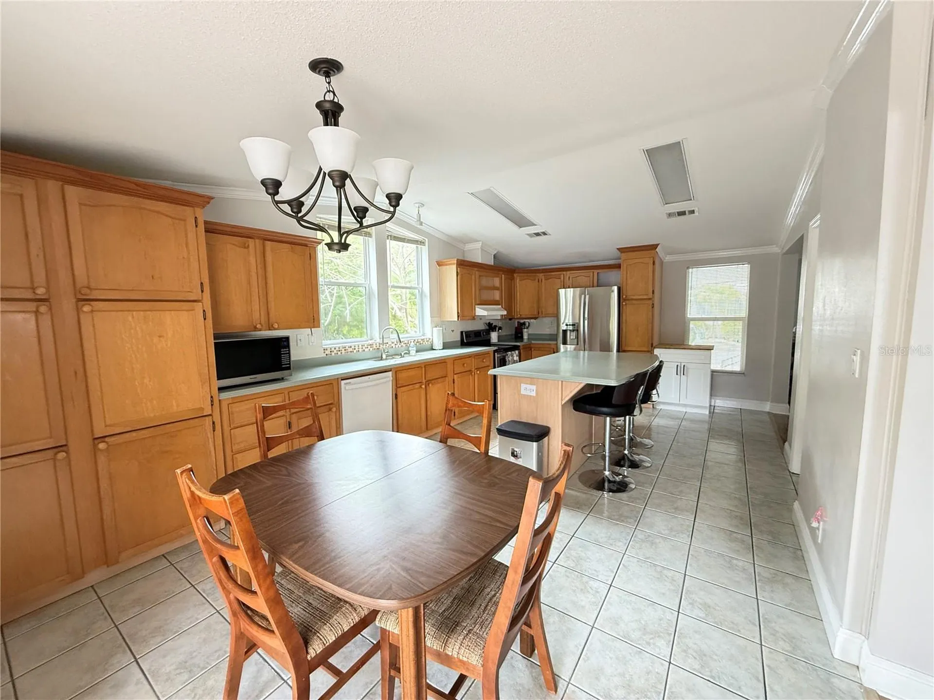 383 Mount Richmond Avenue NE St Petersburg FL 33702