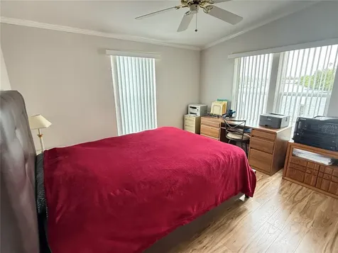 383 Mount Richmond Avenue NE St Petersburg FL 33702