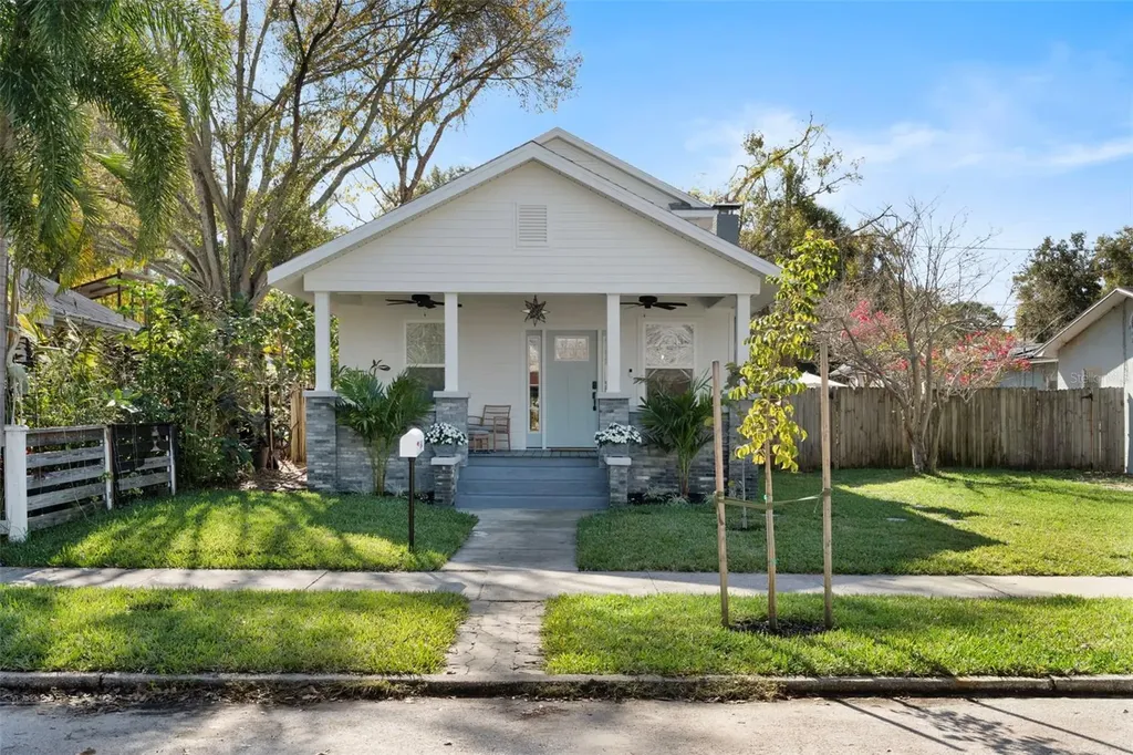 840 25th Avenue N St Petersburg FL 33704
