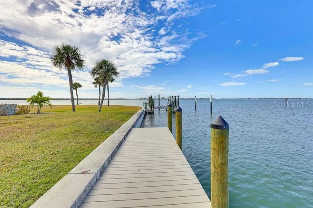 1906 Mississippi Avenue Englewood FL 34224