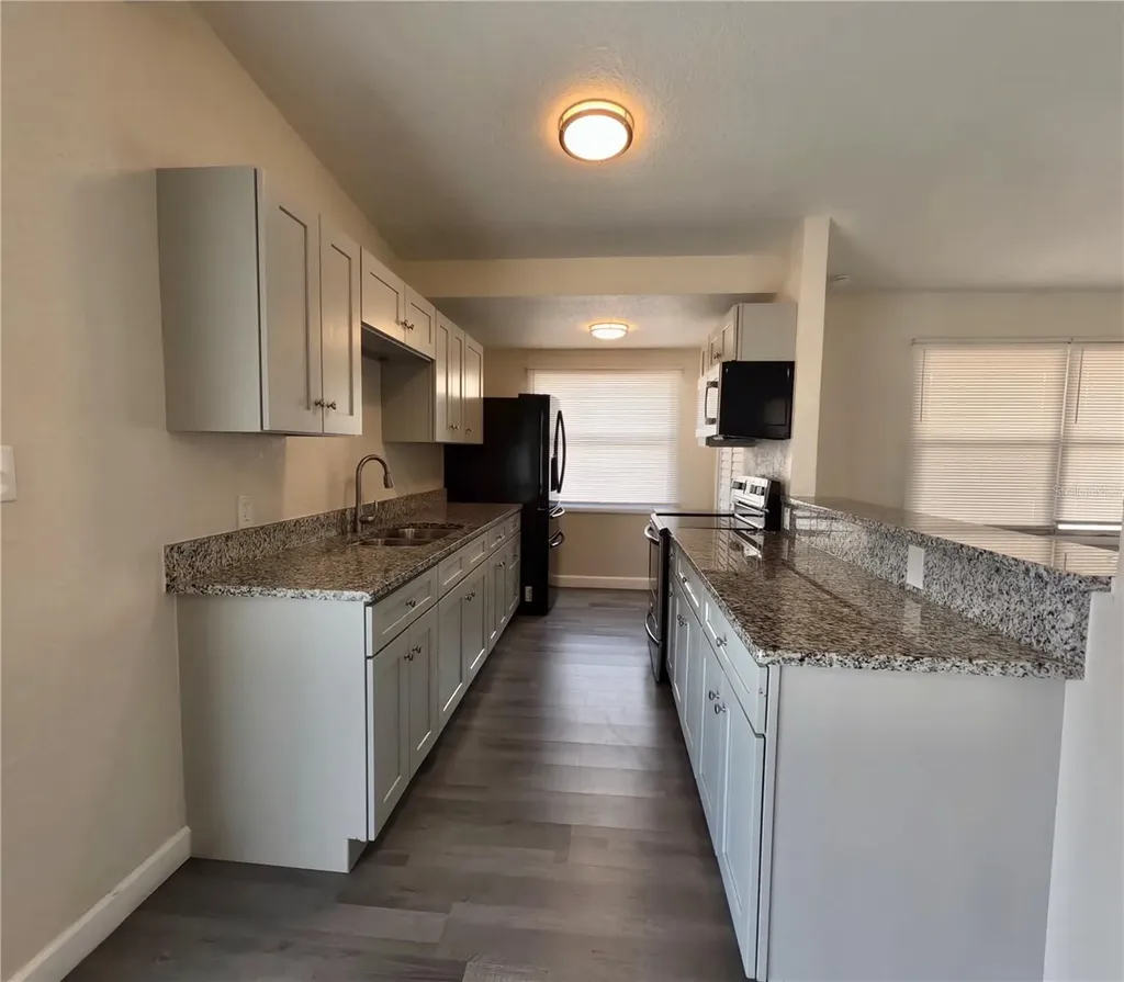 3618 E Shadowlawn Avenue Tampa FL 33610