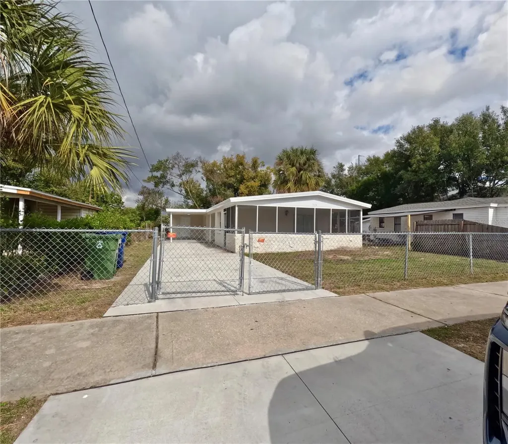 3618 E Shadowlawn Avenue Tampa FL 33610
