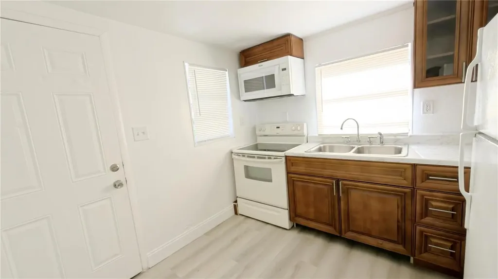 2565 4th Street Mulberry FL 33860