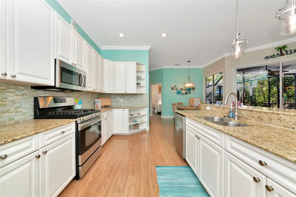 201 Americas Cup Boulevard Bradenton FL 34208