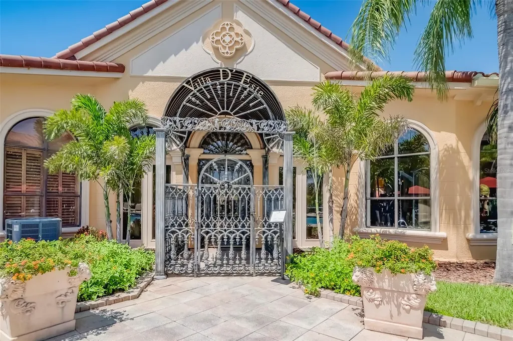 2741 Via Cipriani Clearwater FL 33764