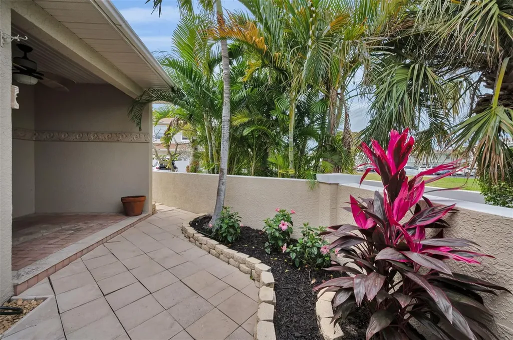 11012 63rd Avenue Seminole FL 33772