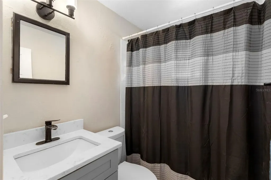 389 Park Avenue Orange City FL 32763